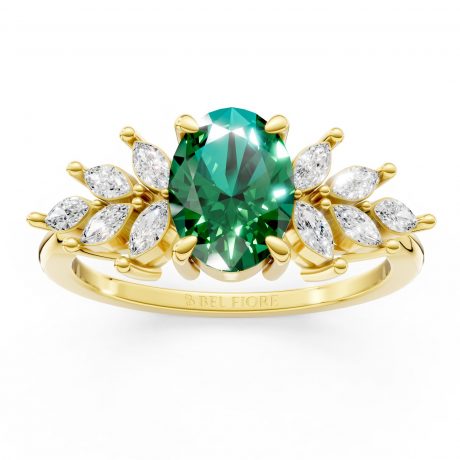 Vivid oval-cut green emerald-Yellow Gold