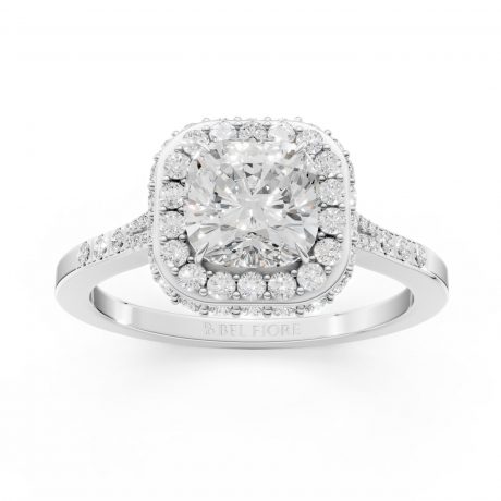 Cushion cut center diamond – White Gold