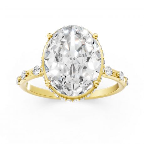 Show-stopping oval-cut diamond - Yellow Gold
