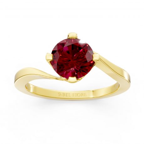 Round cut ruby -Yellow Gold