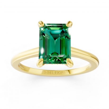 Stunning emerald cut green emerald -Yellow Gold