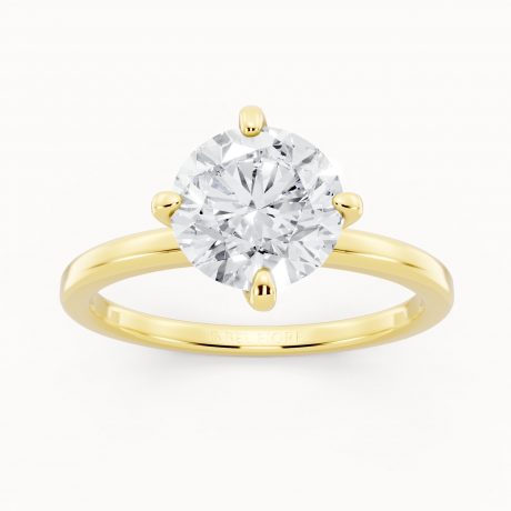 Brilliance of the round cut diamond -Yellow Gold