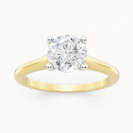 Solitaire style diamond ring -White Head