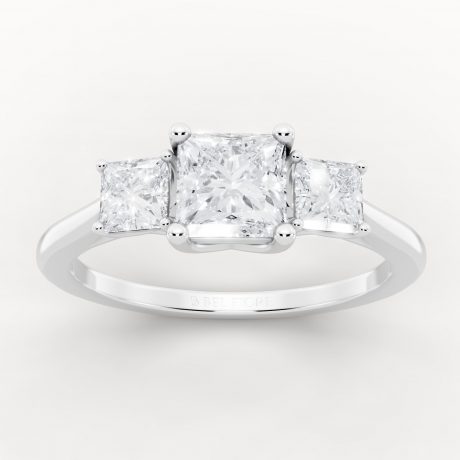 Three stone princess cut diamond ring - White Gold